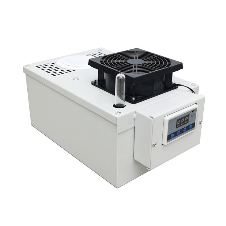 YC 100(10.1) Premium cigar humidifier